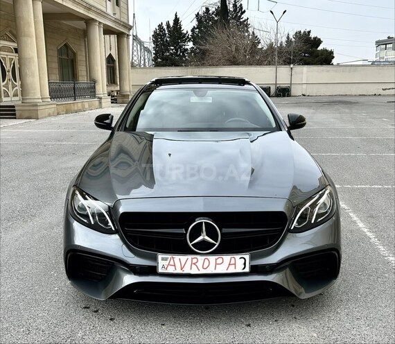 Mercedes E 220 d-1