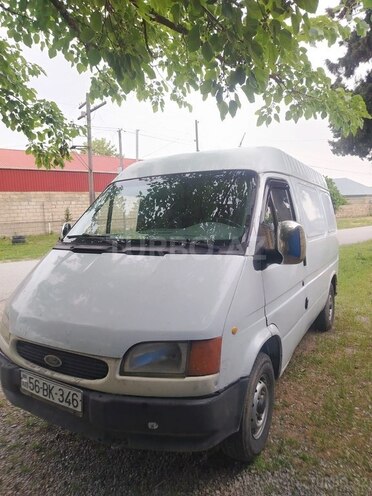 Ford Transit-12