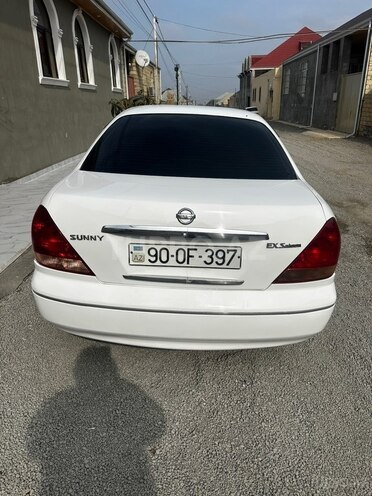 Nissan Sunny-2