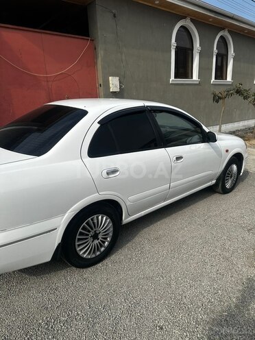 Nissan Sunny-6