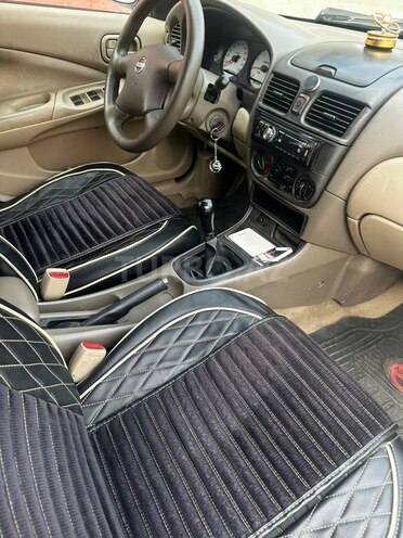 Nissan Sunny-8