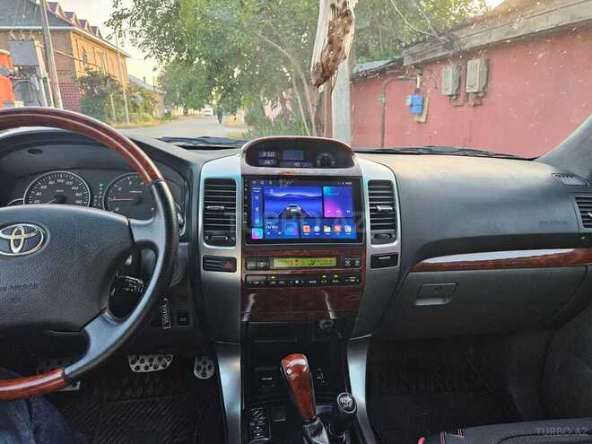 Toyota Land Cruiser Prado-11