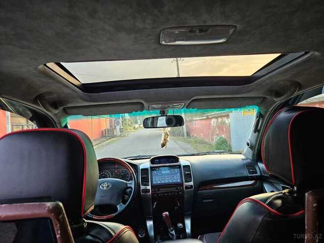 Toyota Land Cruiser Prado-12