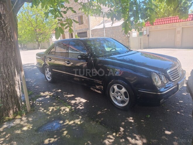 Mercedes E 270-13