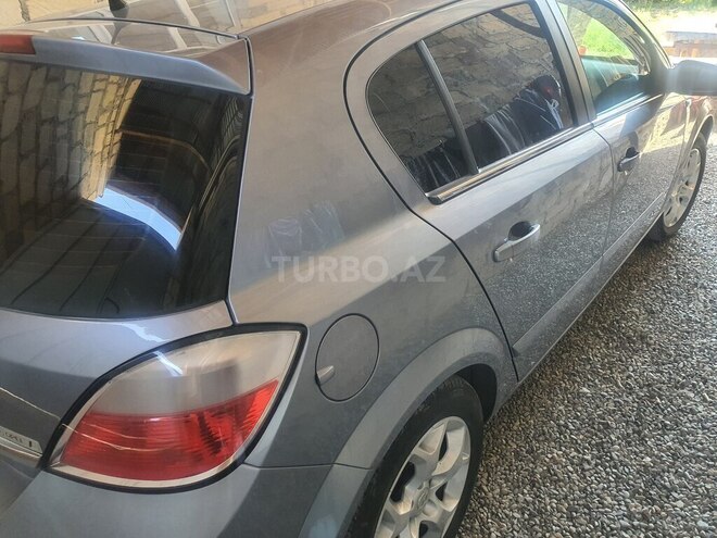 Opel Astra-2