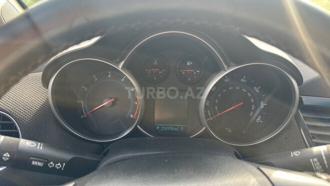 Chevrolet Cruze-11
