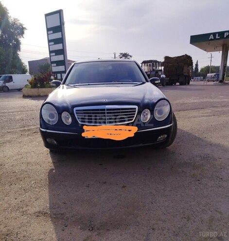 Mercedes E 220-2