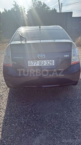 Toyota Prius-2