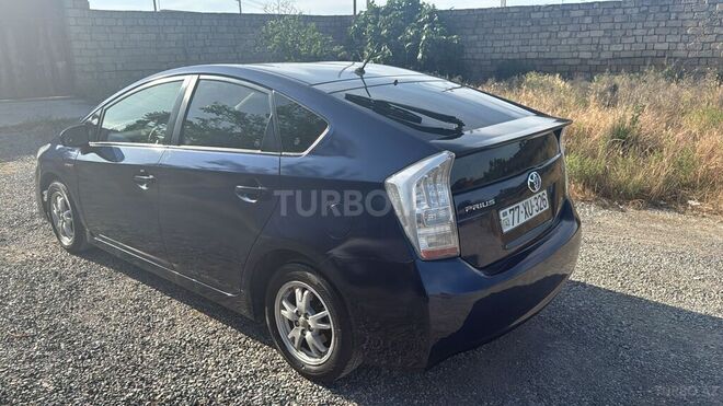 Toyota Prius-3