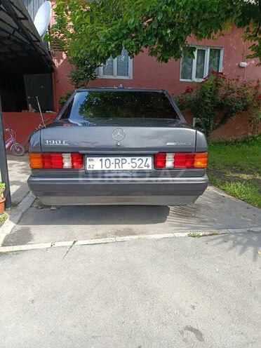 Mercedes 190-2