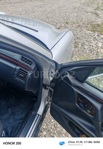 Mercedes E 240-6