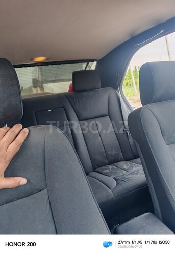 Mercedes E 240-5