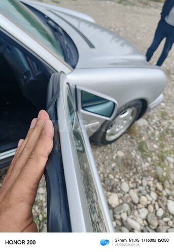 Mercedes E 240-7