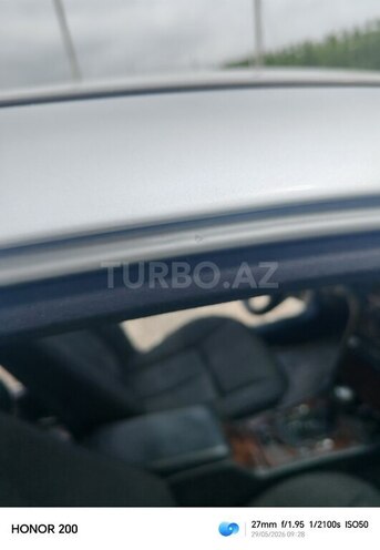 Mercedes E 240-4