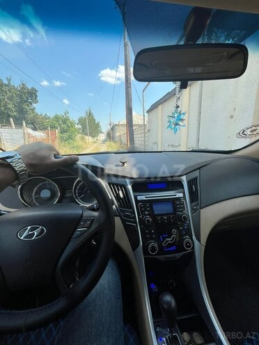 Hyundai Sonata-4