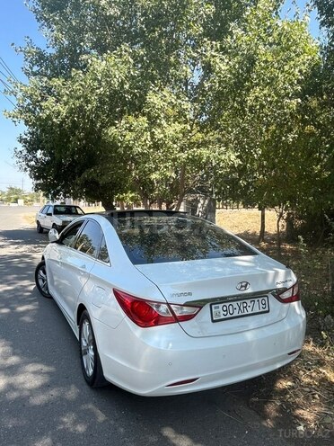 Hyundai Sonata-3