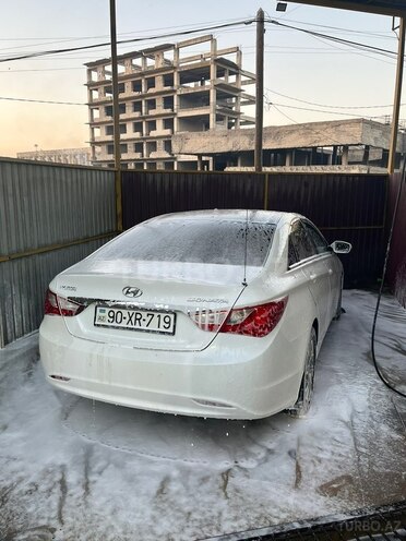 Hyundai Sonata-2