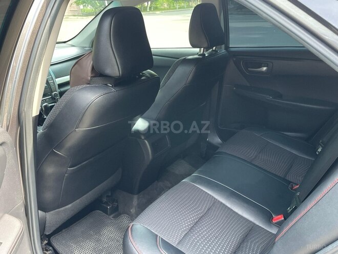 Toyota Camry-7