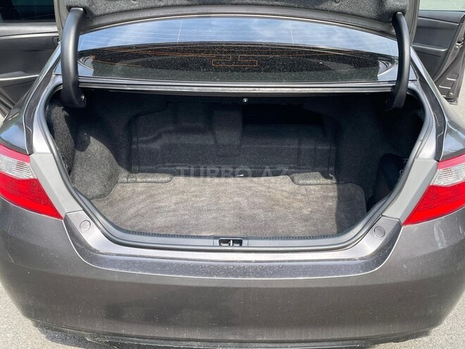 Toyota Camry-6