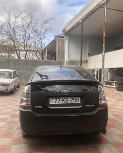Toyota Prius-3