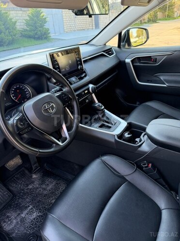 Toyota RAV4-5
