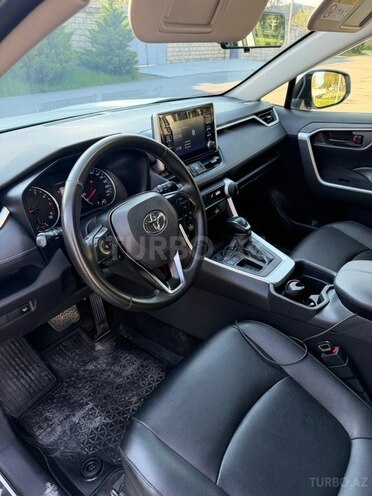 Toyota RAV4-6