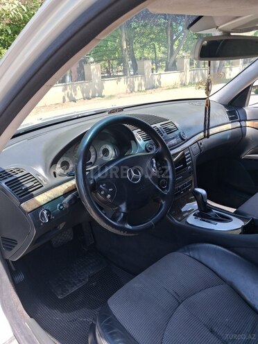 Mercedes E 240-3