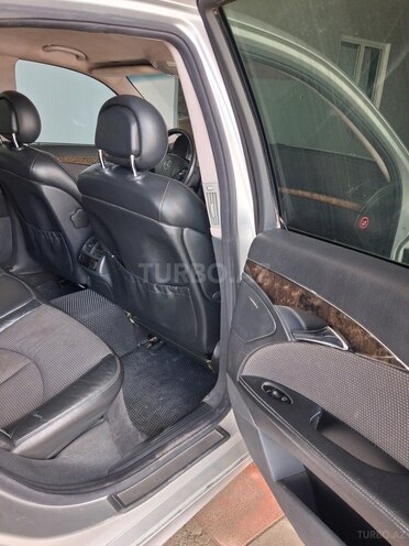 Mercedes E 240-8