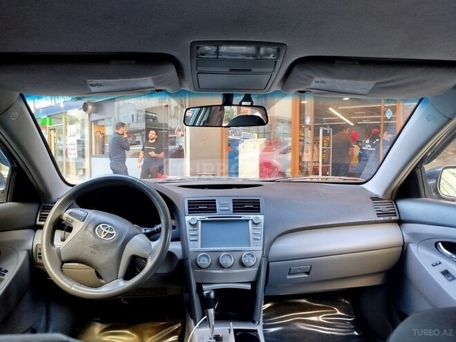 Toyota Camry-5