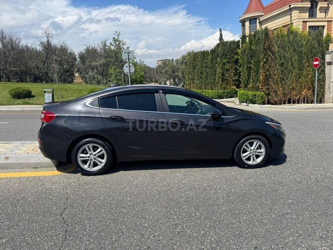 Chevrolet Cruze-8