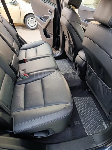 Hyundai Santa Fe-10