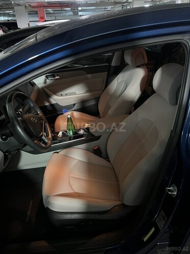 Hyundai Sonata-8