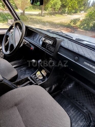 LADA (VAZ) 2107-2