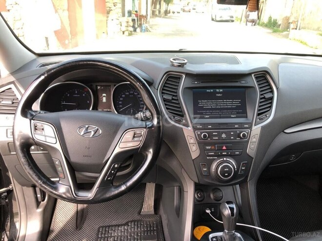 Hyundai Santa Fe-4
