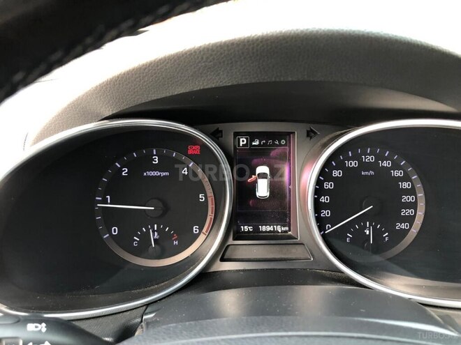Hyundai Santa Fe-3