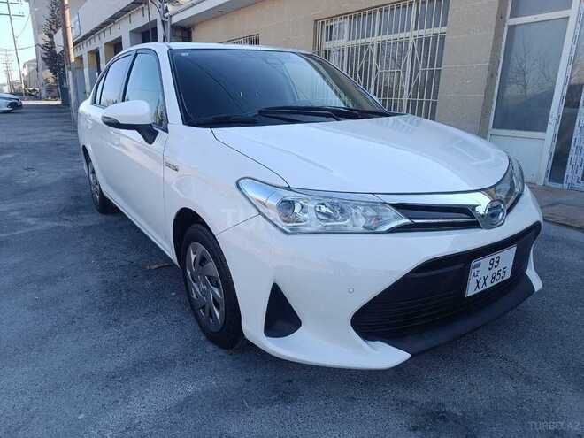 Toyota Corolla Axio-2
