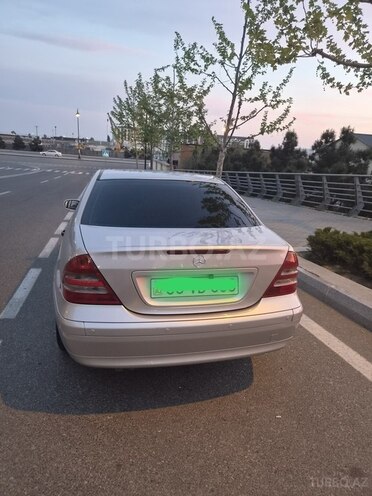 Mercedes C 200-4
