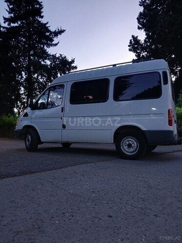 Ford Transit-5