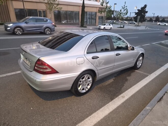 Mercedes C 200-2