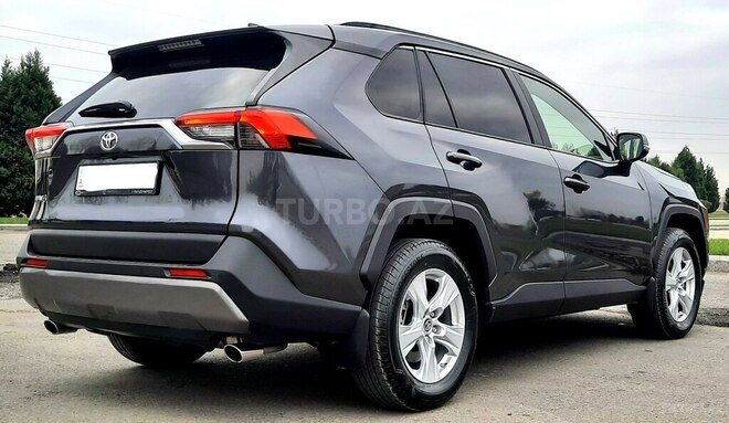 Toyota RAV4-6