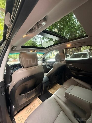 Hyundai Santa Fe-15