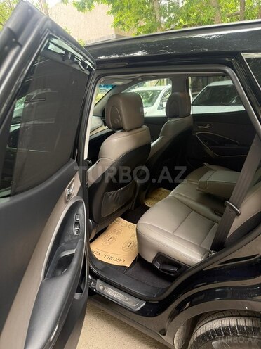 Hyundai Santa Fe-13