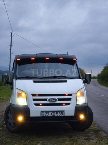 Ford Transit-2