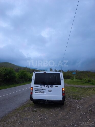 Ford Transit-6