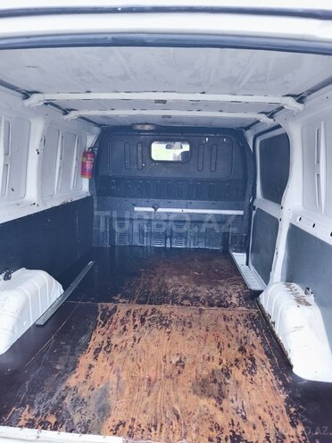 Ford Transit-9