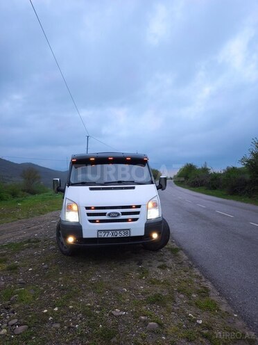Ford Transit-1