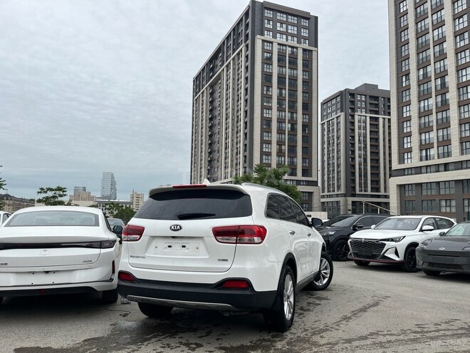 Kia Sorento-2