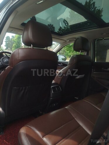 Kia Sorento-12