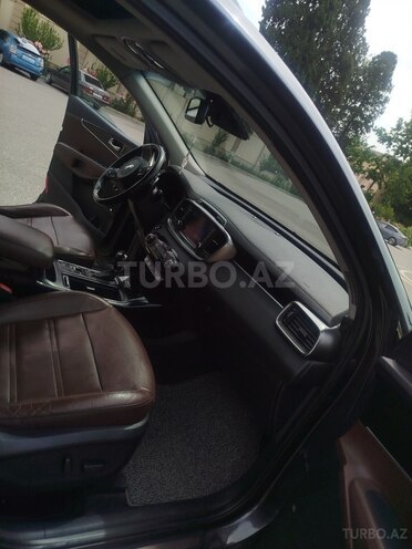 Kia Sorento-16