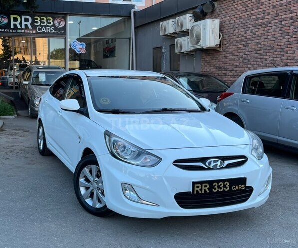 Hyundai Accent-4